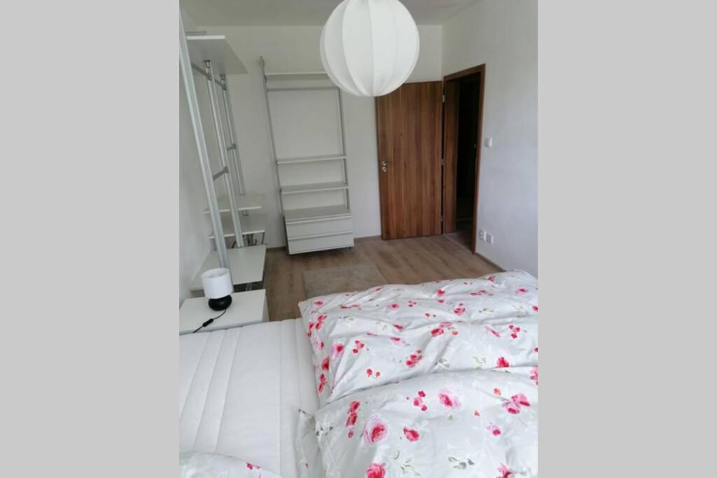 Apartman Blizko Hlavnej Stanice A Centra Mesta Bardejov Exterior foto